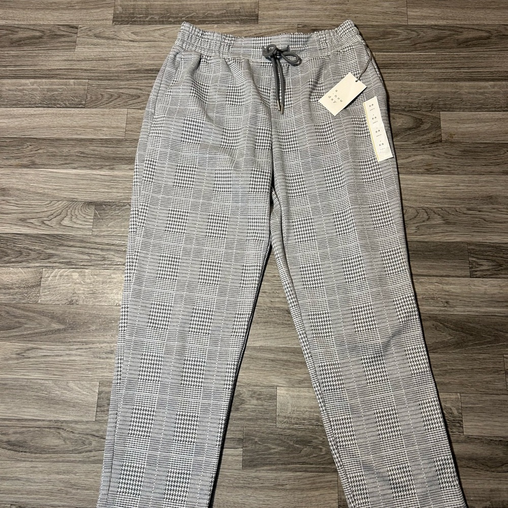 Light Gray Casual Trousers with Relaxed Fit and Elastic Waistband